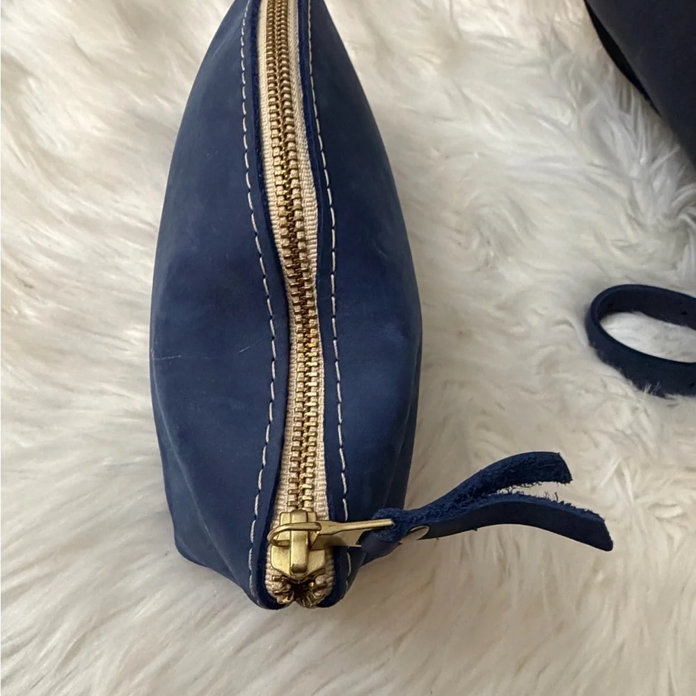 Portland Leather Midnight Blue Tote Bag.: Small wristlet included